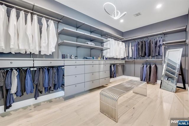 191 Nimitz Road, Paramus, NJ 07652