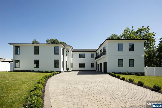 191 Nimitz Road, Paramus, NJ 07652