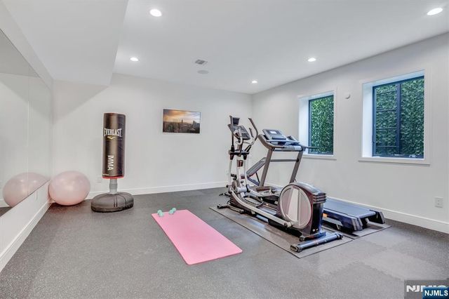 191 Nimitz Road, Paramus, NJ 07652