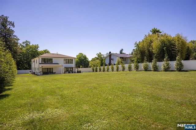 191 Nimitz Road, Paramus, NJ 07652