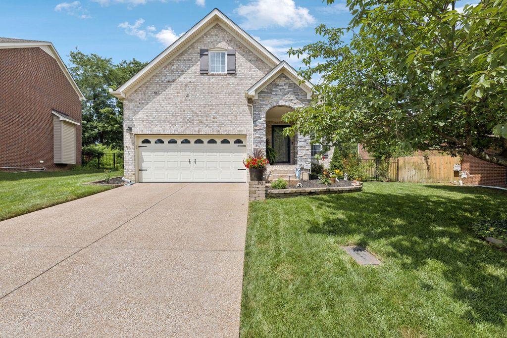 2145 Christina Court, Hermitage, TN 37076