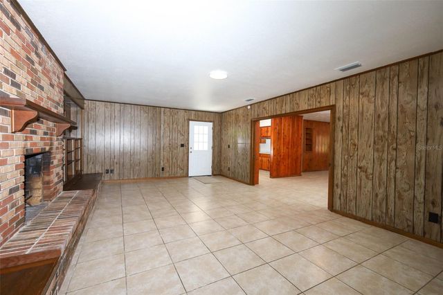 627 ANDERSON STREET, Clermont, FL 34711