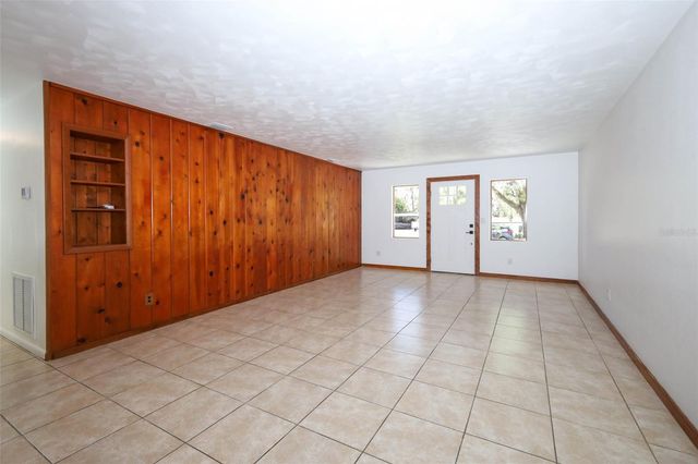 627 ANDERSON STREET, Clermont, FL 34711