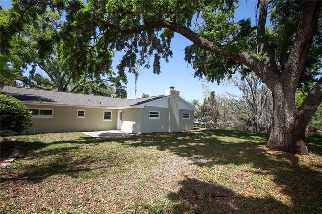 627 ANDERSON STREET, Clermont, FL 34711