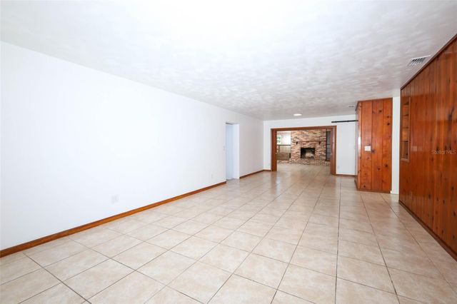 627 ANDERSON STREET, Clermont, FL 34711