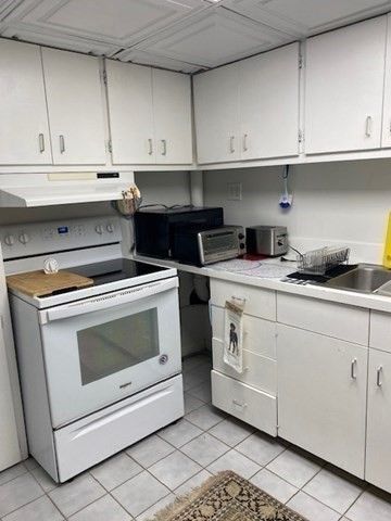 196 Dale St. 1, Waltham, MA 02451