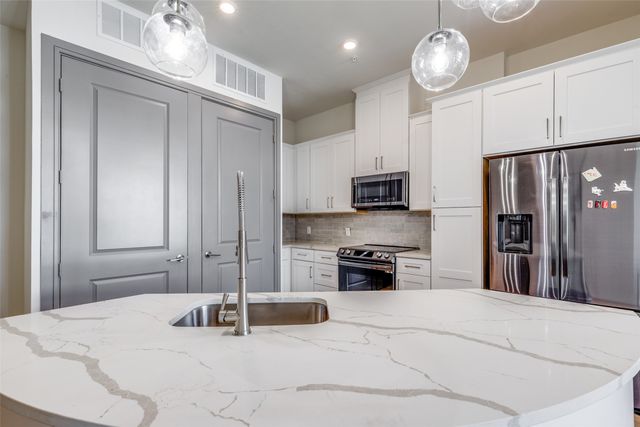 2700 Old Denton Road 3350, Carrollton, TX 75007