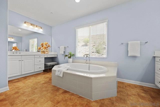 10214 Sienna Hills Dr, San Diego, CA 92127