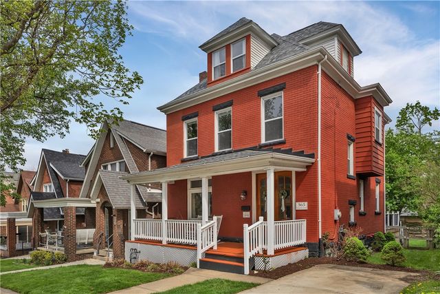365 Pennsylvania Ave, Oakmont, PA 15139
