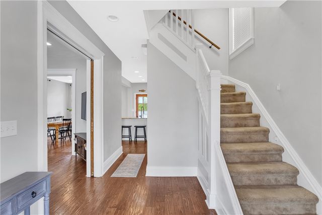 365 Pennsylvania Ave, Oakmont, PA 15139