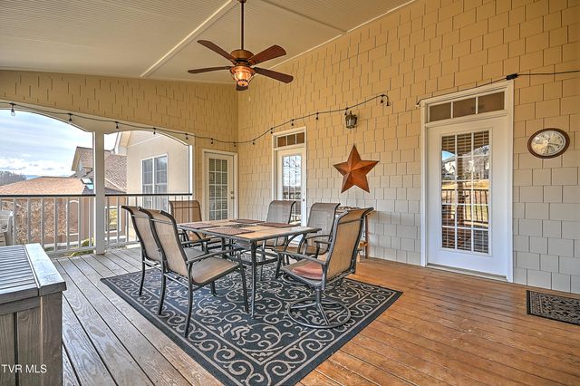 204 Strawberry Field Drive, Johnson City, TN 37604