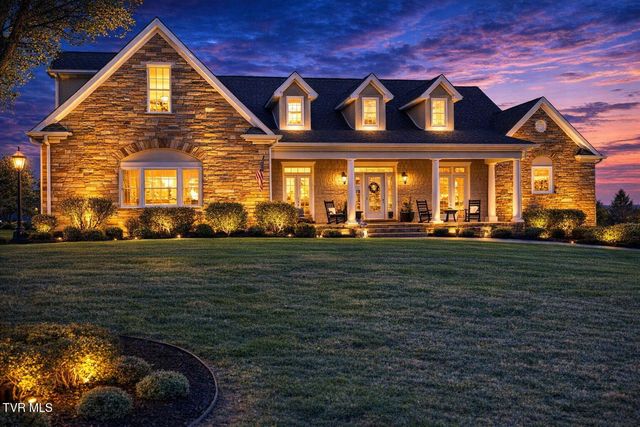 204 Strawberry Field Drive, Johnson City, TN 37604