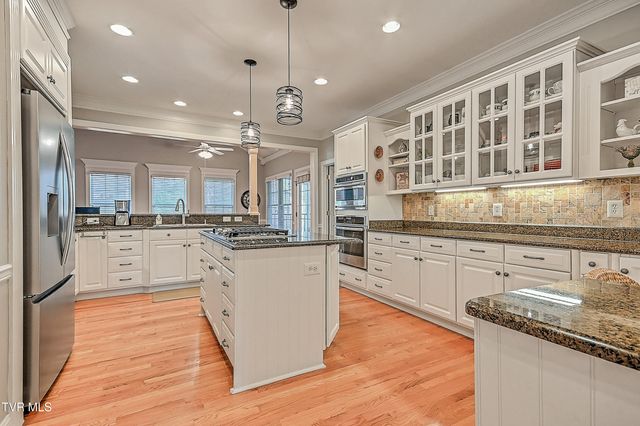 204 Strawberry Field Drive, Johnson City, TN 37604