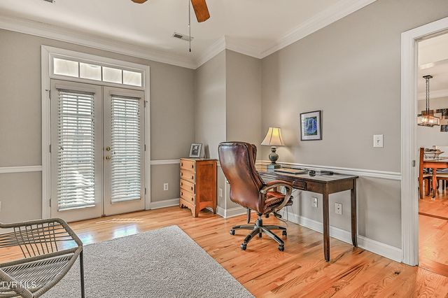 204 Strawberry Field Drive, Johnson City, TN 37604