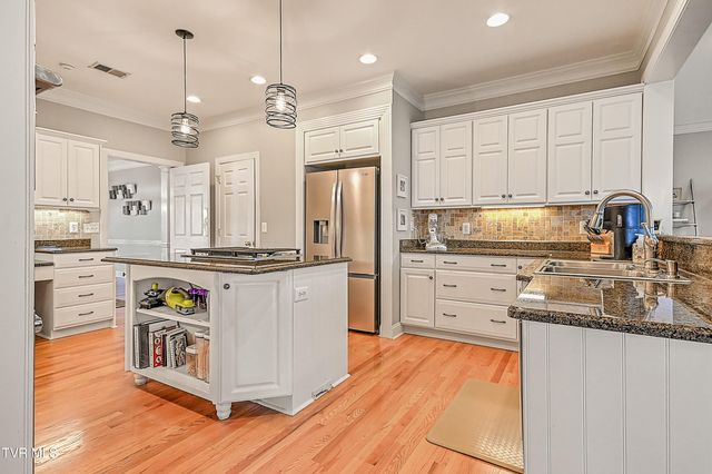 204 Strawberry Field Drive, Johnson City, TN 37604