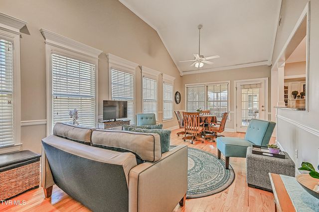 204 Strawberry Field Drive, Johnson City, TN 37604