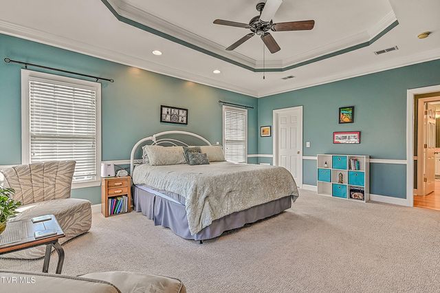 204 Strawberry Field Drive, Johnson City, TN 37604