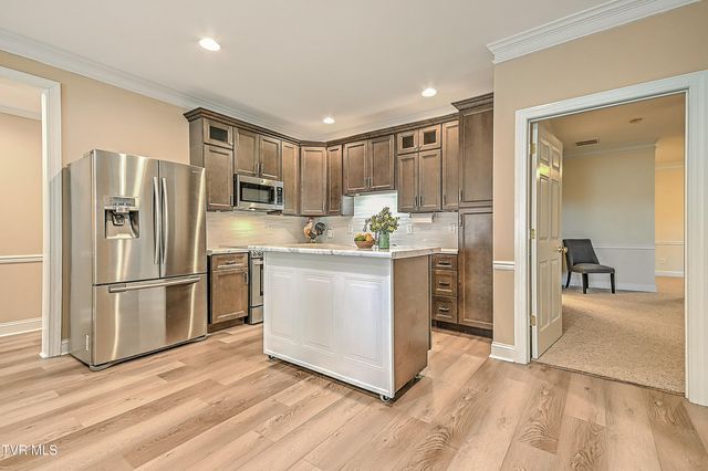 204 Strawberry Field Drive, Johnson City, TN 37604