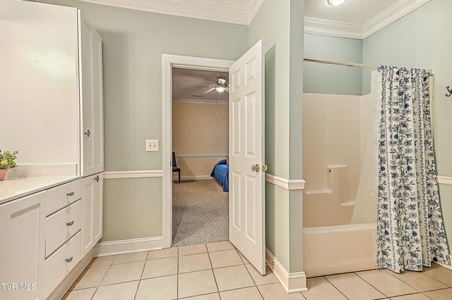 204 Strawberry Field Drive, Johnson City, TN 37604