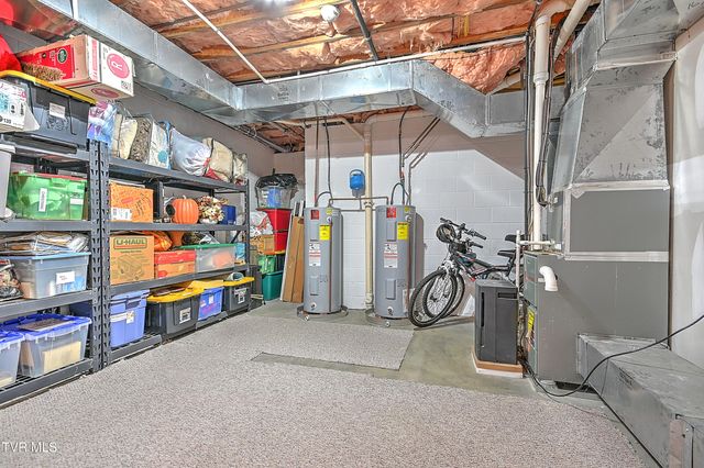 204 Strawberry Field Drive, Johnson City, TN 37604