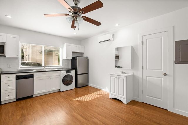 306 E 30th ST 105, Austin, TX 78705