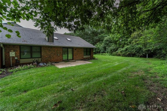 2221 Tall Timber Court, Fairborn, OH 45324