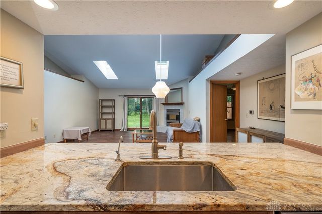 2221 Tall Timber Court, Fairborn, OH 45324