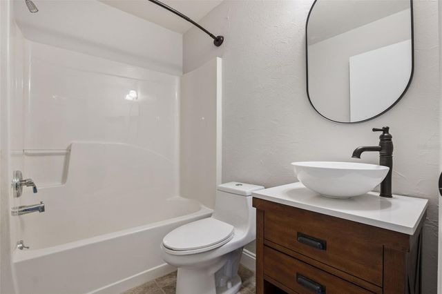 192 KELLY CIRCLE, Sanford, FL 32773