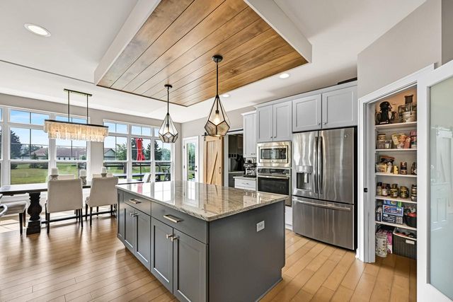 N66W15735 Fox Meadow DRIVE, Menomonee Falls, WI 53051