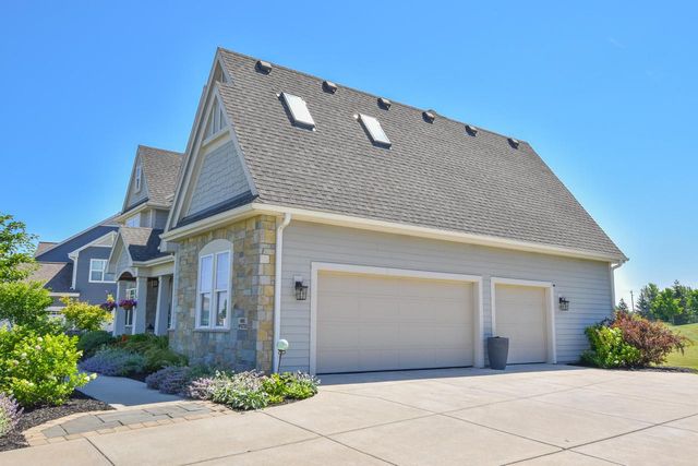 N66W15735 Fox Meadow DRIVE, Menomonee Falls, WI 53051