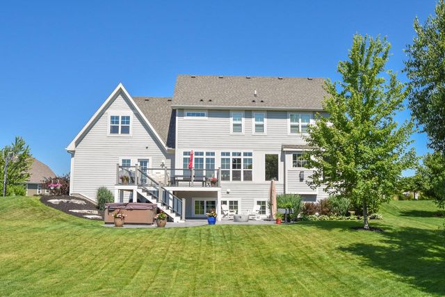 N66W15735 Fox Meadow DRIVE, Menomonee Falls, WI 53051