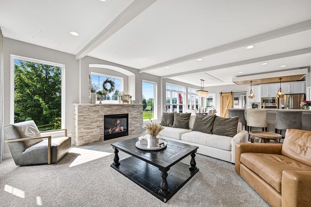 N66W15735 Fox Meadow DRIVE, Menomonee Falls, WI 53051