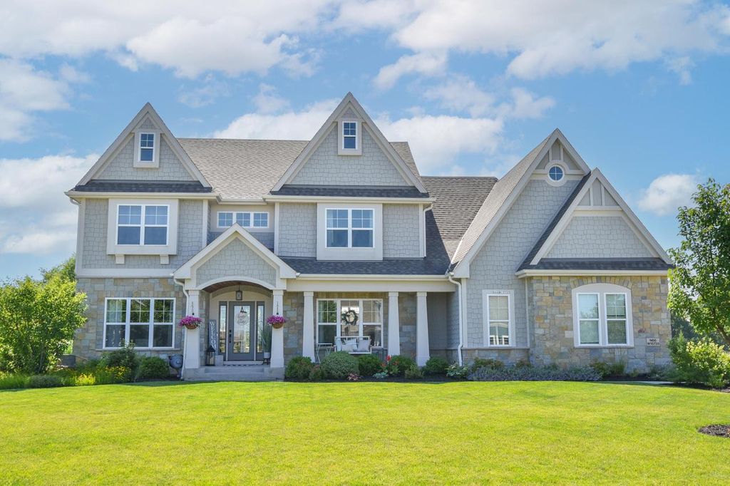 N66W15735 Fox Meadow DRIVE, Menomonee Falls, WI 53051
