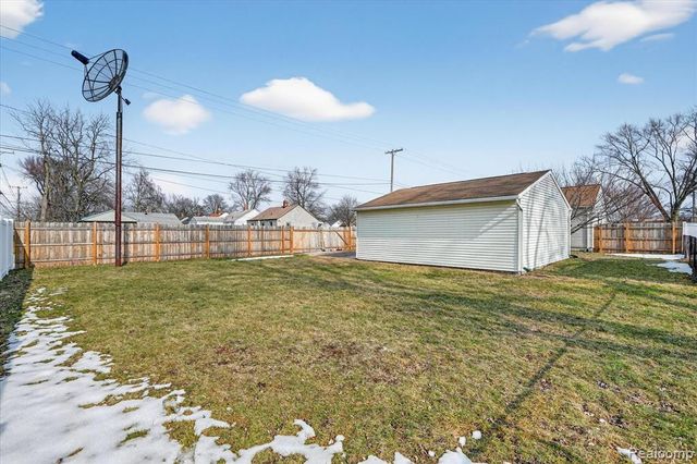 13620 Poplar Street, Southgate, MI 48195