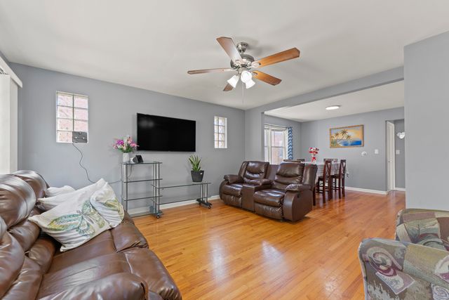 5305 W George Street 2, Chicago, IL 60641