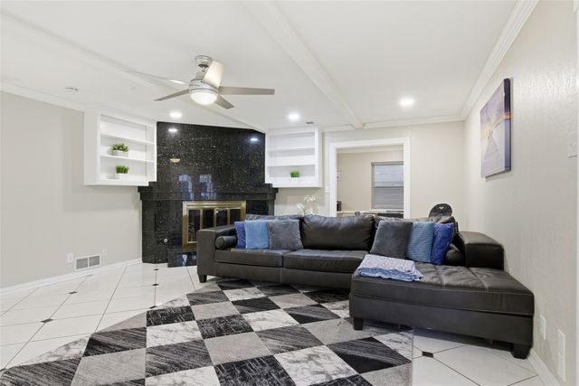 3165 Darvany Drive, Dallas, TX 75220