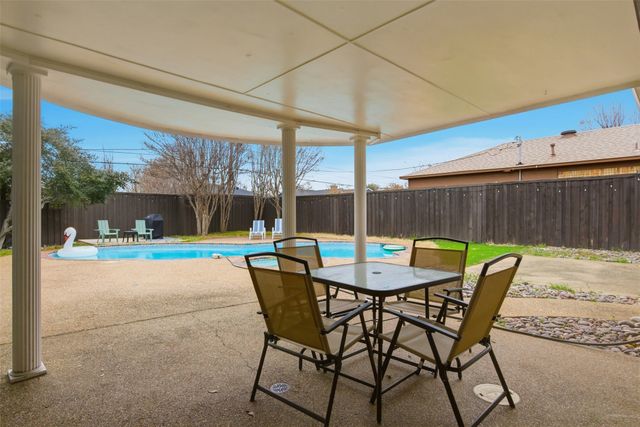 3165 Darvany Drive, Dallas, TX 75220