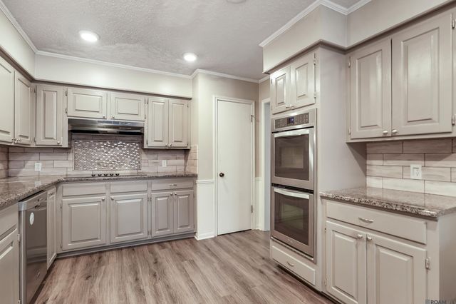 9255 Arnold Rd, Denham Springs, LA 70726