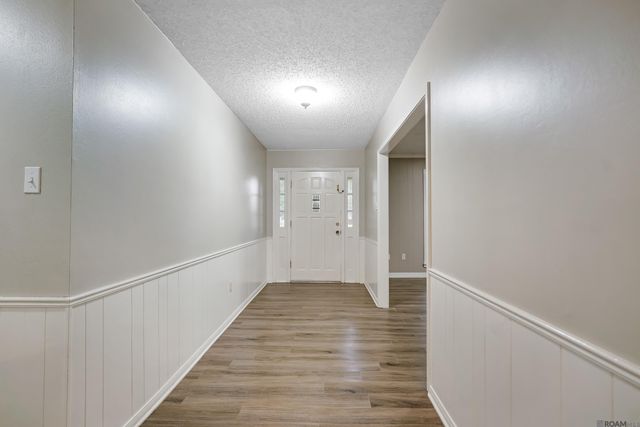 9255 Arnold Rd, Denham Springs, LA 70726