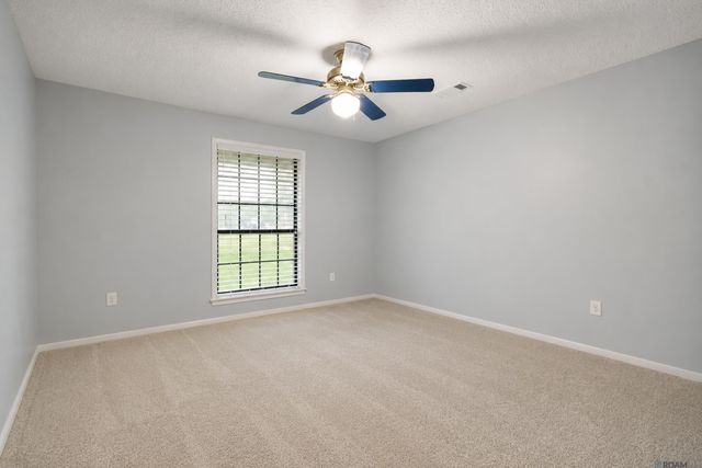 9255 Arnold Rd, Denham Springs, LA 70726