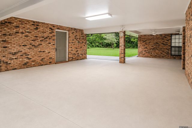 9255 Arnold Rd, Denham Springs, LA 70726