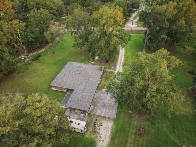 9255 Arnold Rd, Denham Springs, LA 70726