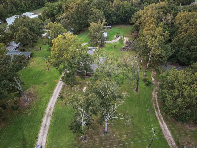 9255 Arnold Rd, Denham Springs, LA 70726