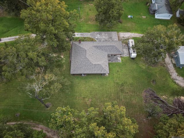 9255 Arnold Rd, Denham Springs, LA 70726