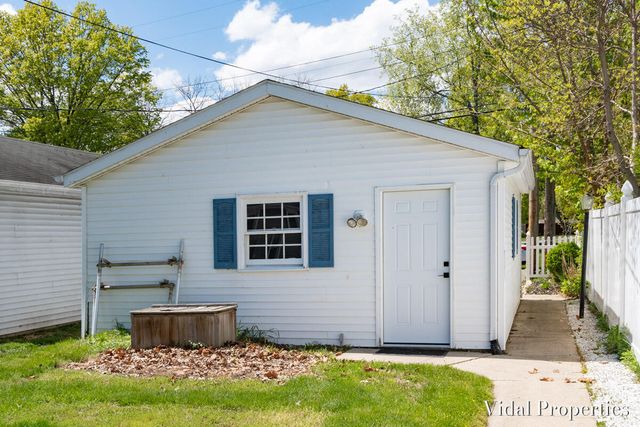 8929 Waruf Avenue, Portage City, MI 49002