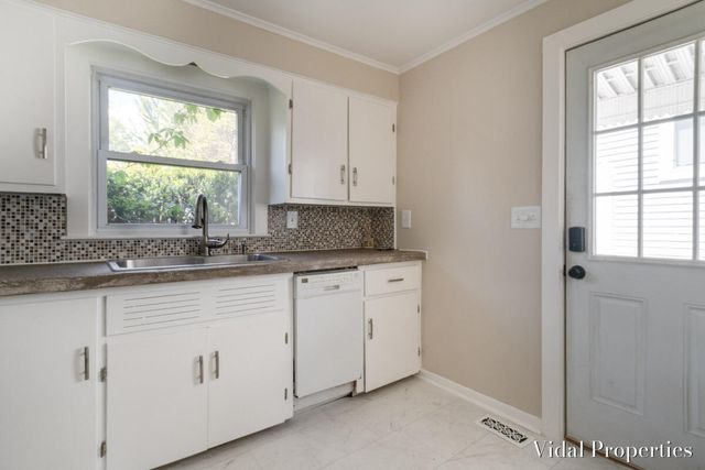 8929 Waruf Avenue, Portage City, MI 49002