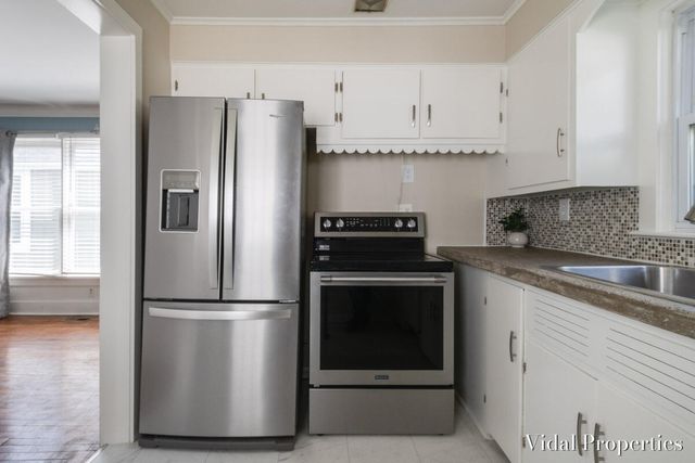 8929 Waruf Avenue, Portage City, MI 49002