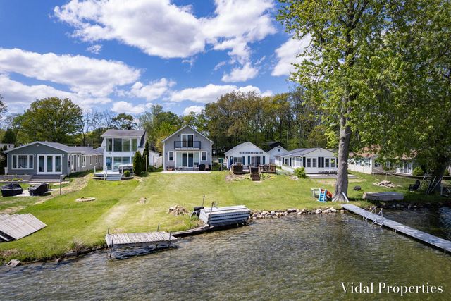 8929 Waruf Avenue, Portage City, MI 49002