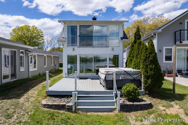 8929 Waruf Avenue, Portage City, MI 49002