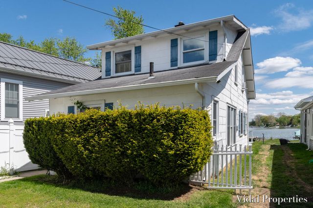 8929 Waruf Avenue, Portage City, MI 49002